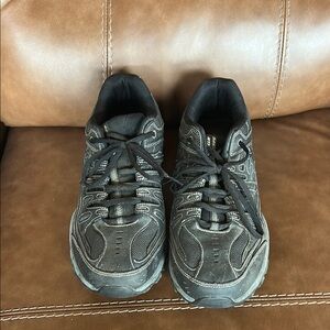 Men's Black Athletic Shoes sketchers